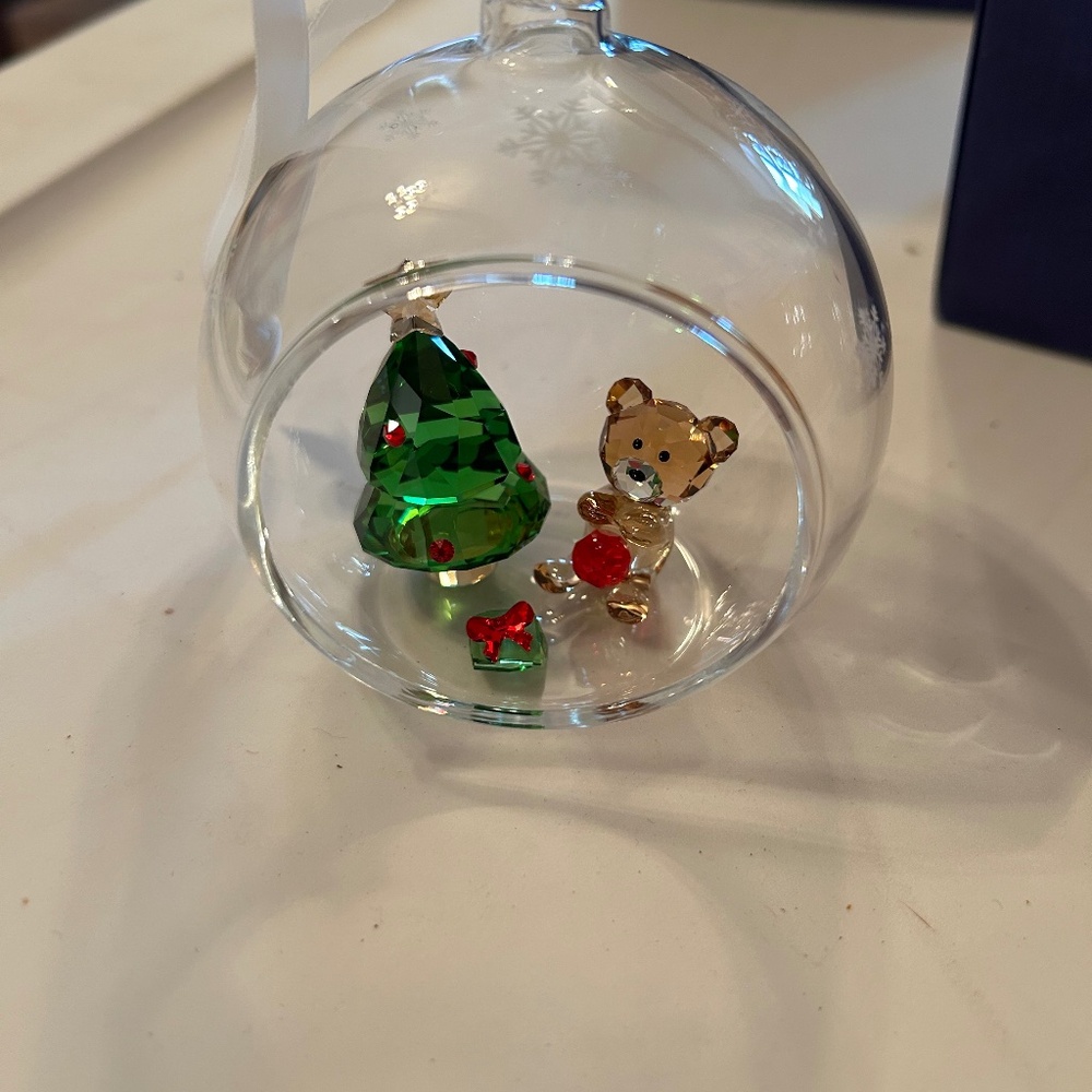 Swarovski crystal ornament-new in box